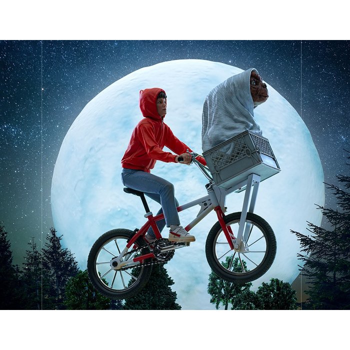 Et deals riding bike